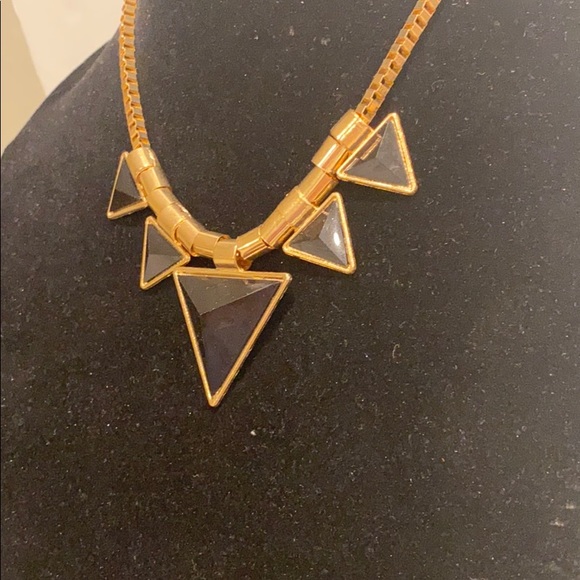 STUNNING Statement Necklace - Picture 3 of 4